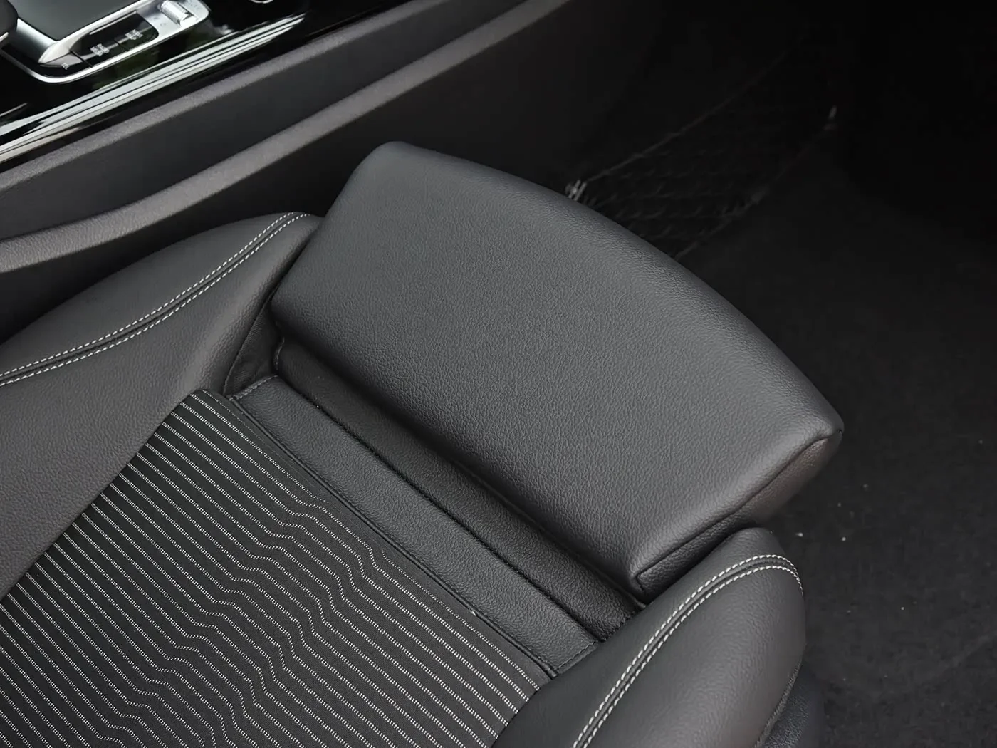 Spezieller Autositzbezug für Mercedes Benz A-Klasse 2019 2020 2021 2022 2023 PU-Leder Sitzkissen-Schutz Autositzbezüge – Detail 3