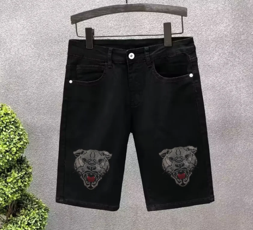 

Cool Men Jeans Shorts With Sparkling Rhinestones Ideal For Casual Outings