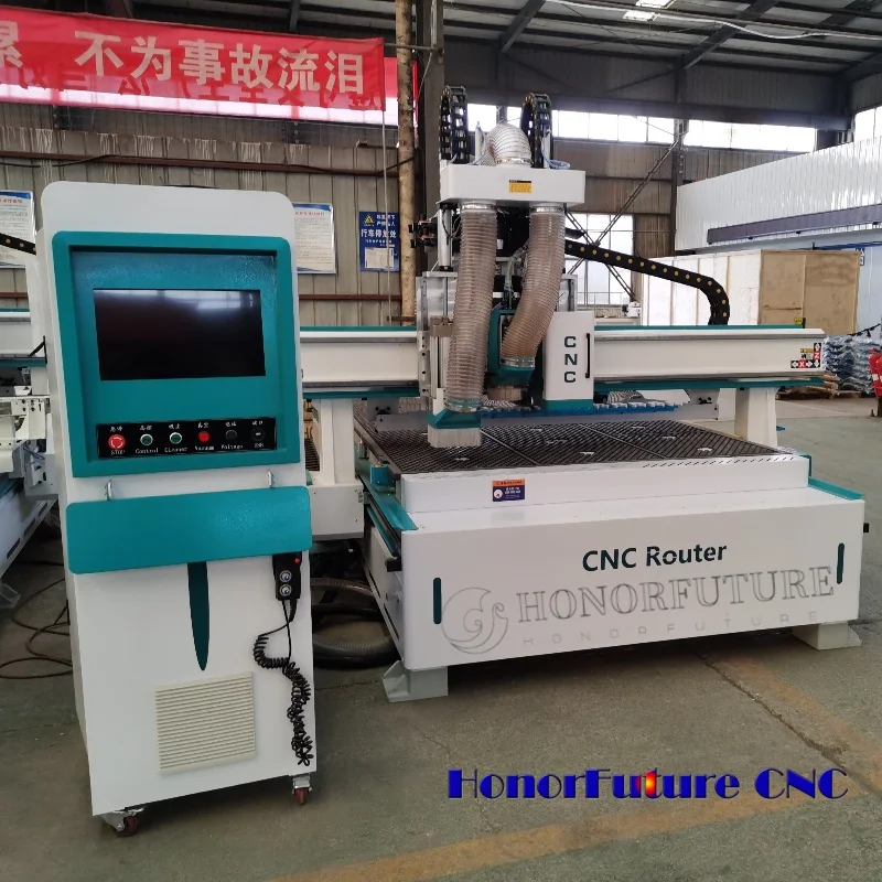 آلة طحن CNC عالية الدقة معدات النجارة عالية الكفاءة لصنع الأثاث