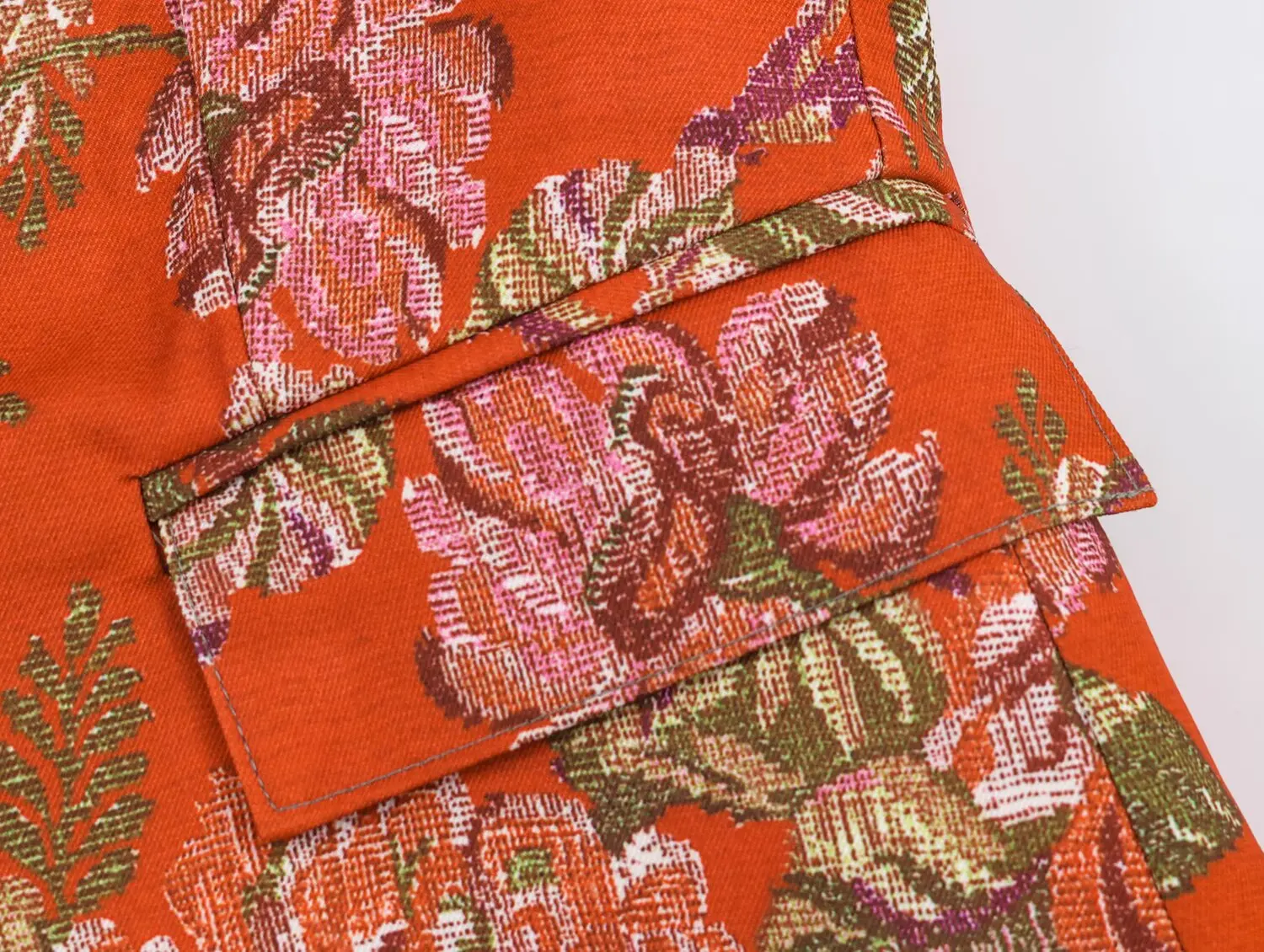 KONDALA Damen Blazer mit schickem Blumenmuster, eleganter, lässiger, schmaler Blazer mit Knöpfen, Trendiger Vintage-Blazer für den Frühherbst/Herbst 2026 – Detail 11