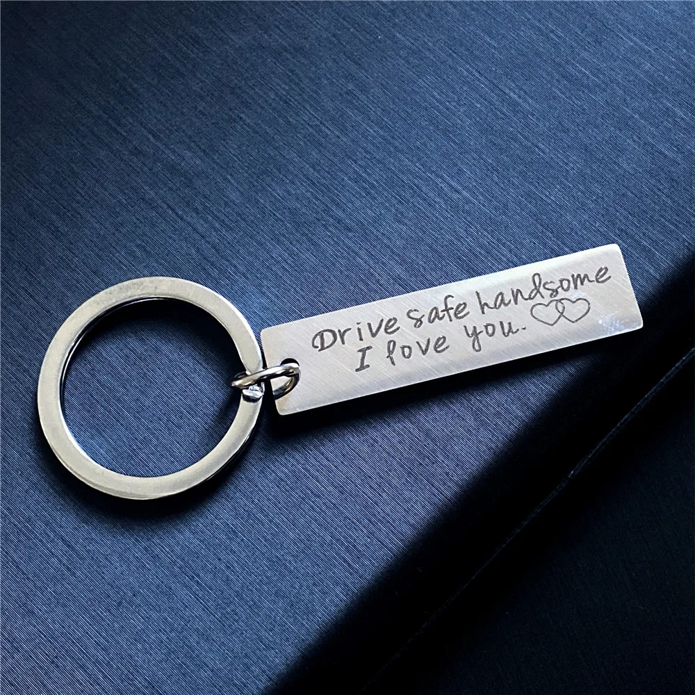 Fashion Keychain Engraved Drive Safe I Love You Keyring Gift for Couples Girlfriend Boyfriends Key Chain Rings Key Holder Gifts