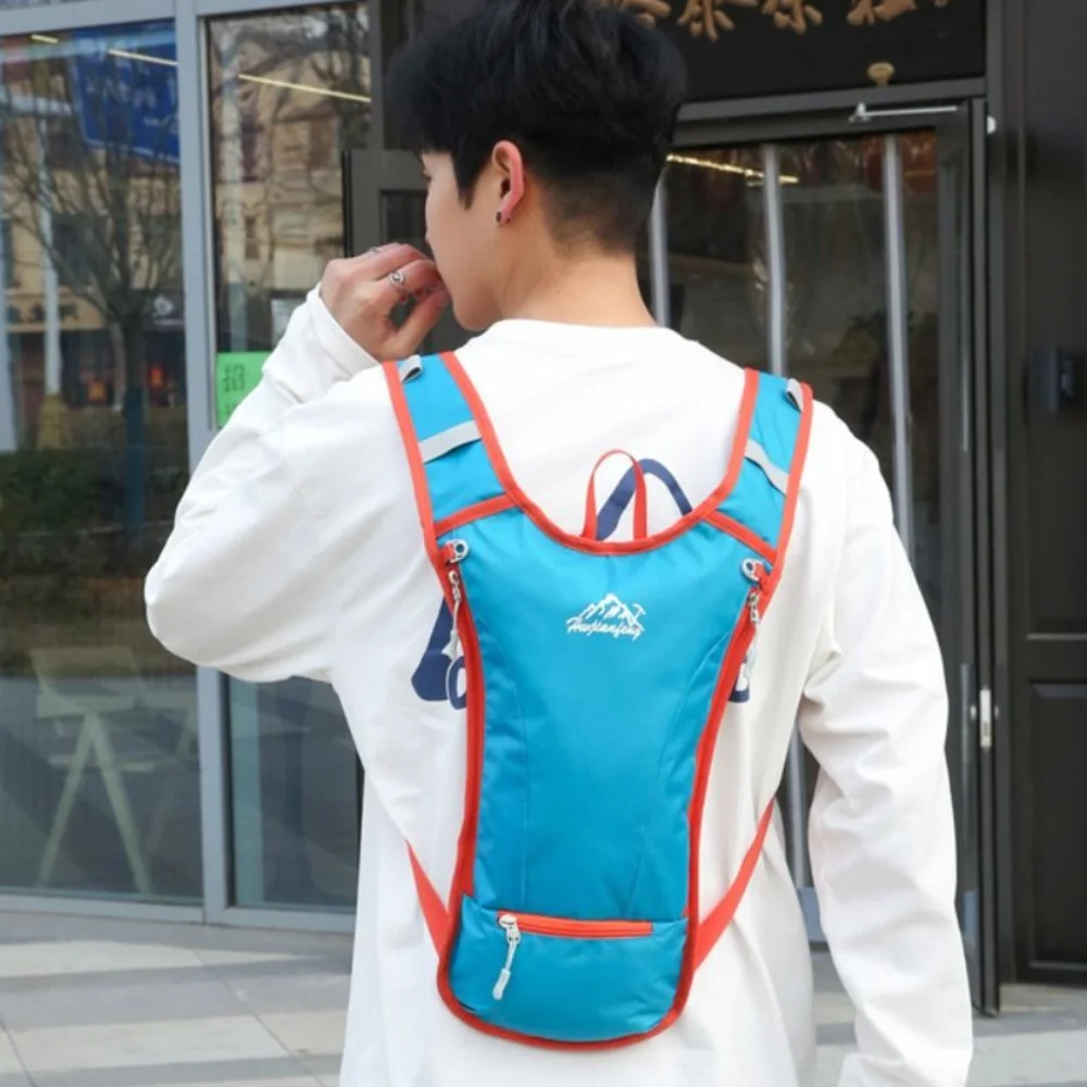 

Breathable Running Hydration Vest Ultra-light Multiple Pockets Running Hydration Bag Adjustable Nylon Material Water Backpack