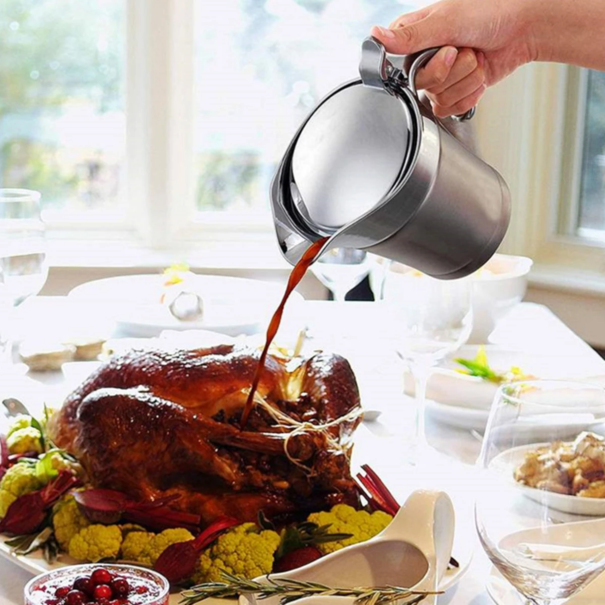 

Stainless Steel Gravy Boat with Lid Double Wall Insulated Thermal Jug 750ml Gravy Jug Kitchen Seasoning Pot Sauce Container