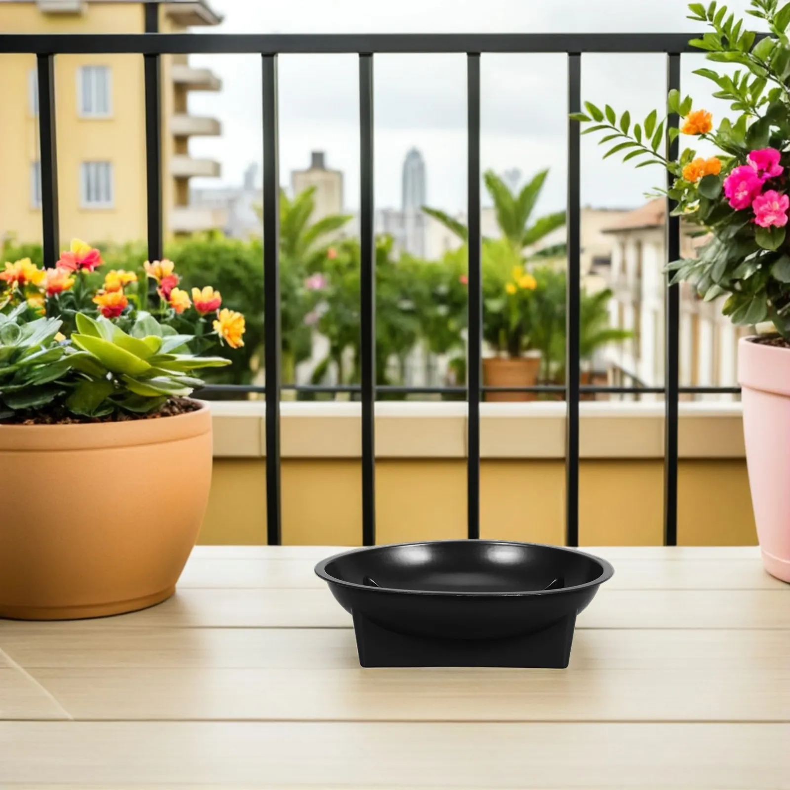 16Pcs Round Plastic Flower Pots 16Cm Black Garden Planting Boxes Outdoor Memorial Planters for Funeral Floral Arrangements