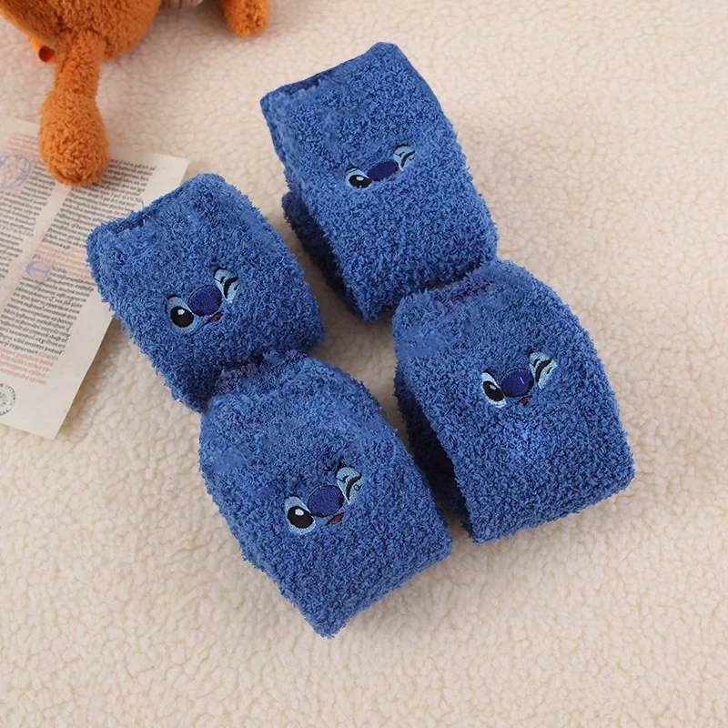 ديزني غرزة المرجان الصوف الجوارب الكرتون المطرزة الجوارب الشتاء سميكة أفخم الدافئة مريحة النوم جورب لطيف FloorSocks
