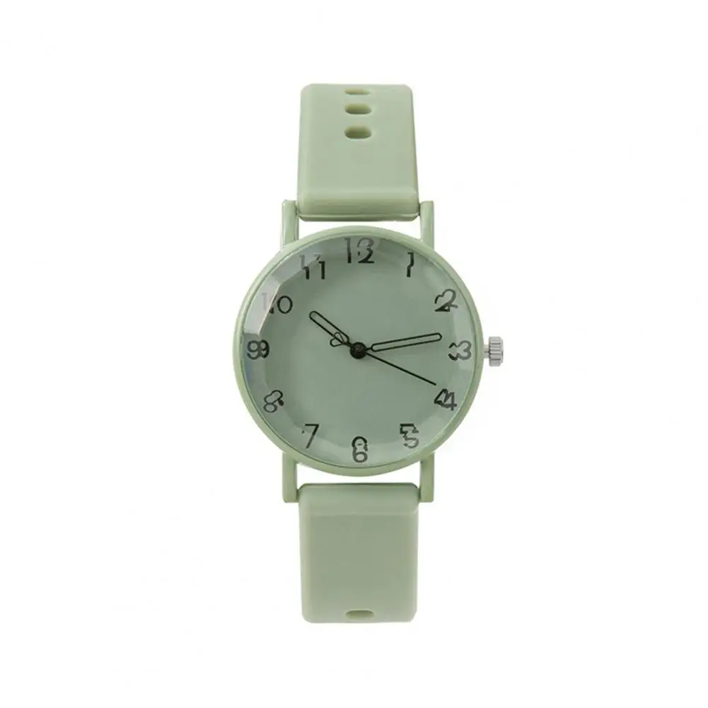 Women Travel Watch Colorful Silicone Strap Quartz Watch for Ladies with Round Dial High Accuracy Timepiece for Wear Dating