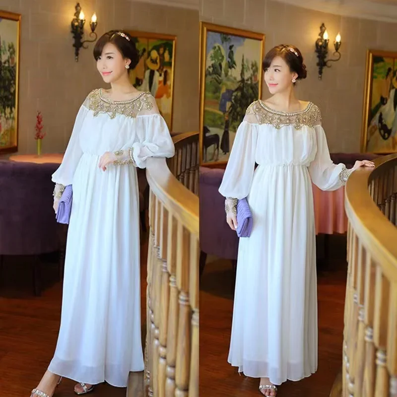 فساتين على الطراز الفرنسي لعام 2025 فساتين عالية الإحساس مطرزة برقبة دائرية ملابس نسائية صيفية جديدة فستان تنحيف الخصر الناضج بخفة