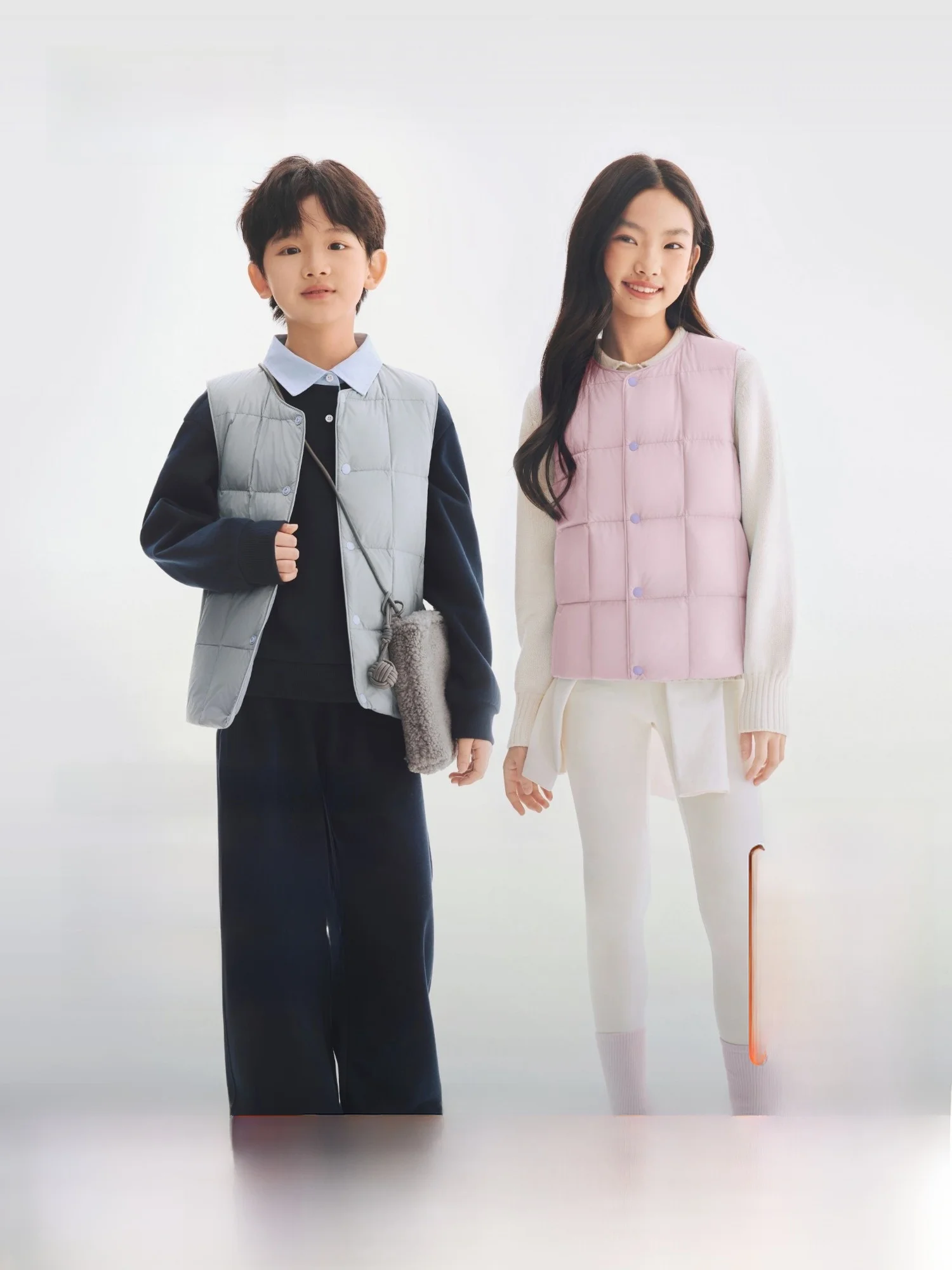 

Детский пуховый жилет Bosideng: легкий, теплый, с внутренней подкладкой, весна 2026, нейлоновая ткань, наполнение из пуха, короткий рукав