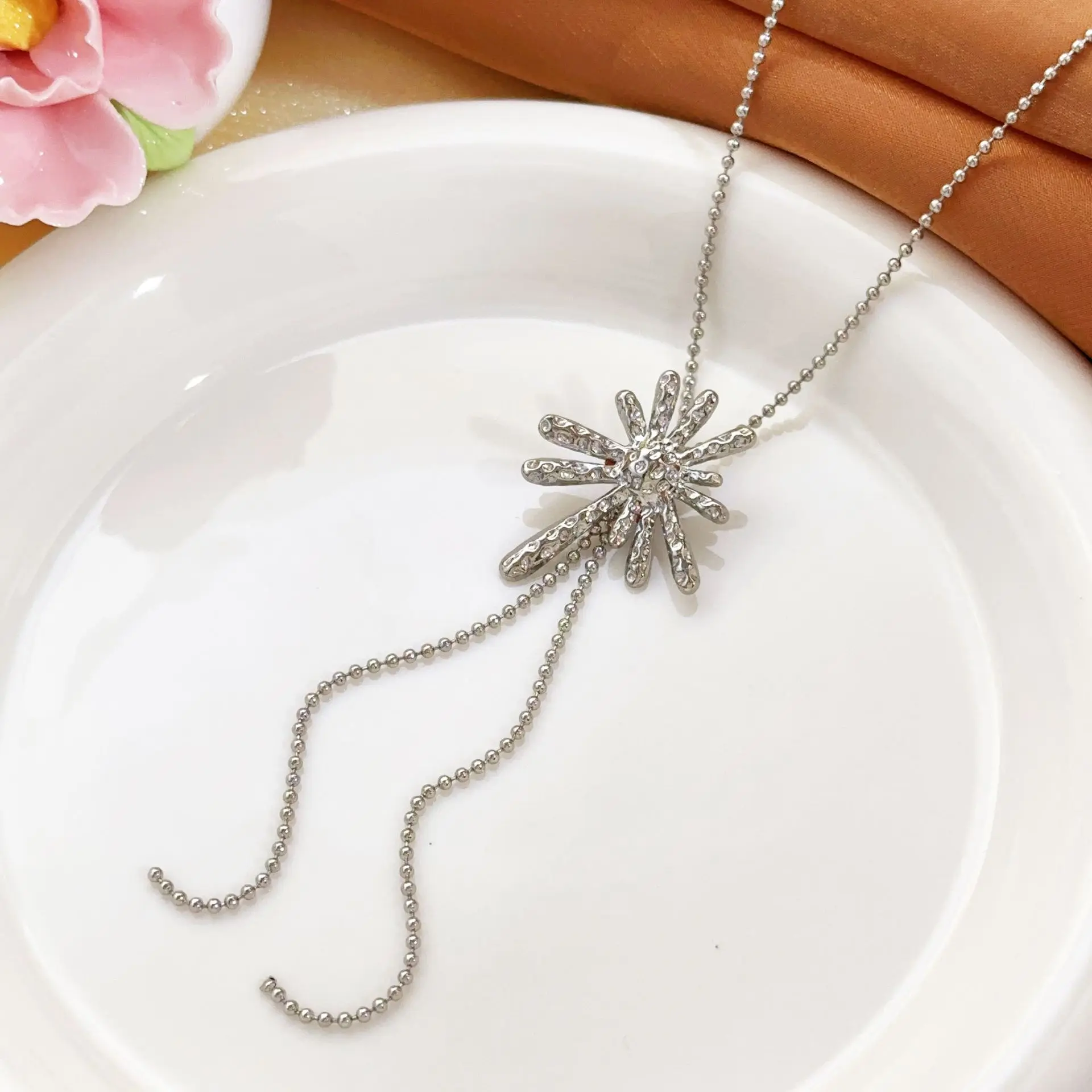 

Титановая сталь, подвеска в виде душа, комплект серег и ожерелья, женский модный комбинированный комплект ювелирных изделий, трансграничный Ins Sli, модный