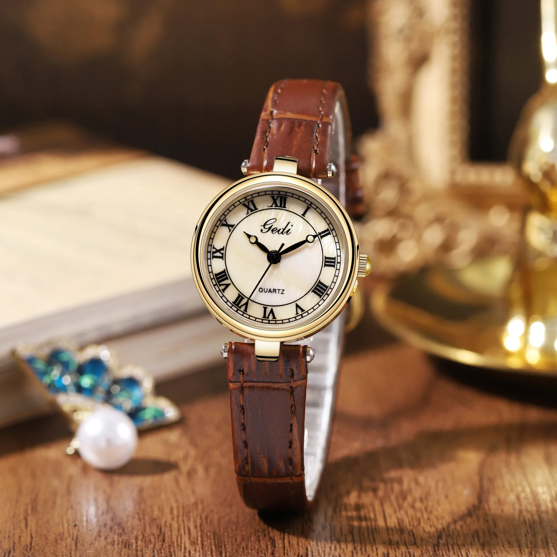 

Vintage Genuine Leather Quartz Watch for Women's Delicate Small Dial Waterproof Quartz Pointer Style Clock Relogios Feminino