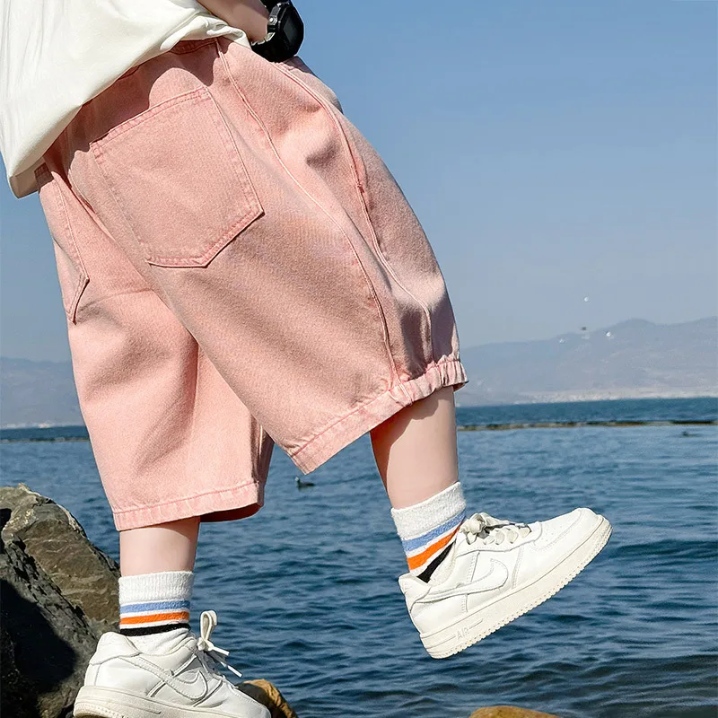 

Baby Boy Pants Boys Jeans Summer Wear 2024 New Kids Summer Pink Fried Street Five Quarter Pants Boys Loose Cropped Pants