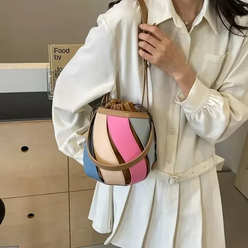 Single Shoulder Crossbody Bag New Niche Design Rainbow Contrasting Splicing Geometric Bucket Bag Cylindrical Handbag El Paquete