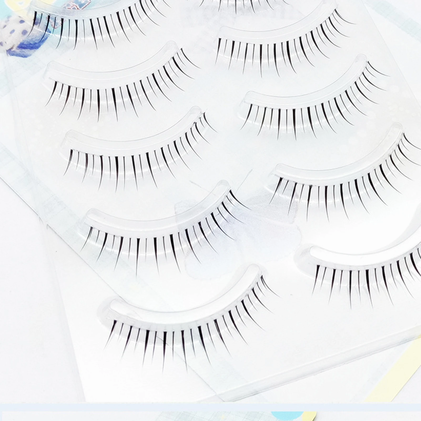 5 Par Sztucznych Rzęs w Stylu Tajskim 0.05mm Czarne 5-8mm Mieszane Kręcenie C z Cienkim Przezroczystym Paskiem Naturalny Wygląd