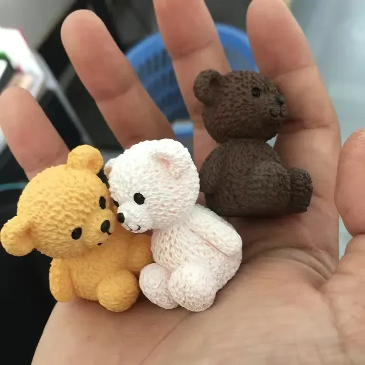 Resin Kawaii Bear Figurines Miniature Craft Fairy Garden Ornament Miniature Dollhouse Home Decoration Accessories Hot Sale