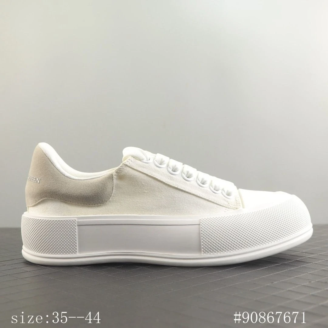 

2025 New Lace Up Casual Fashion Sneakers White Shoes Versatile Business Flat Canvas Shoes Trendy