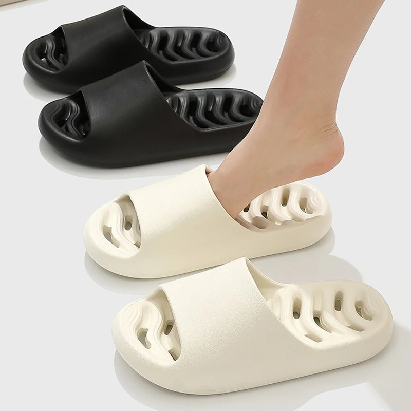 Cloud Slipper Woman Hollow Out Summer Sandal Men Flip Flops Beach Non Slip Soft Leakage House Home Shoes Female Male Footwear