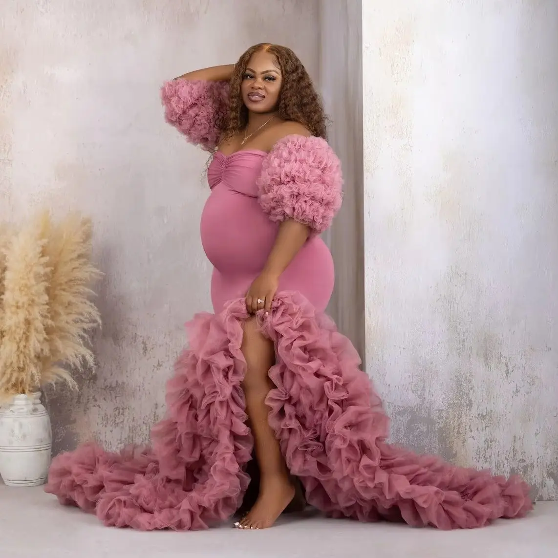 Pink Mermaid Maternity Robes for Photoshoot Sweetheart Ruffled Slit Pregnant Women Dresses Sexy Customized Baby Shower Gowns