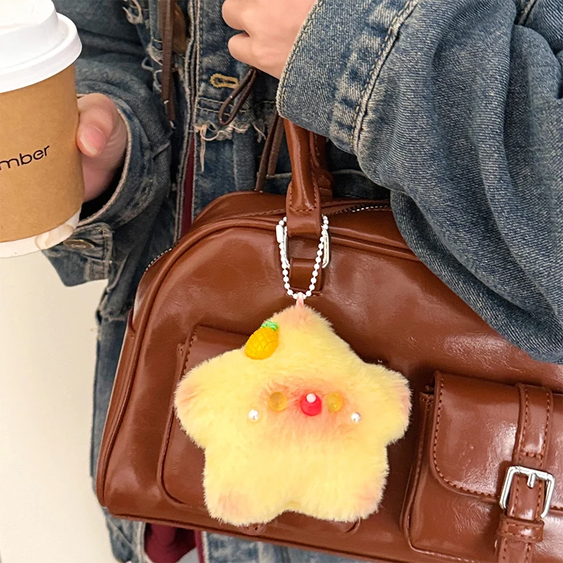 Lindo llavero de juguete de peluche de estrella rubor, mochila chirriante, adorno colgante de peluche