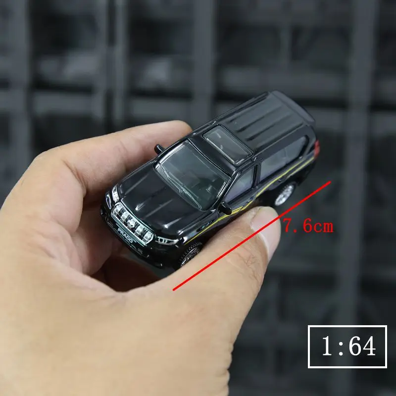 CCA 1:64 simulation small Toyota Prado alloy off-road vehicle model car ornament rich details, fine workmanship good quality