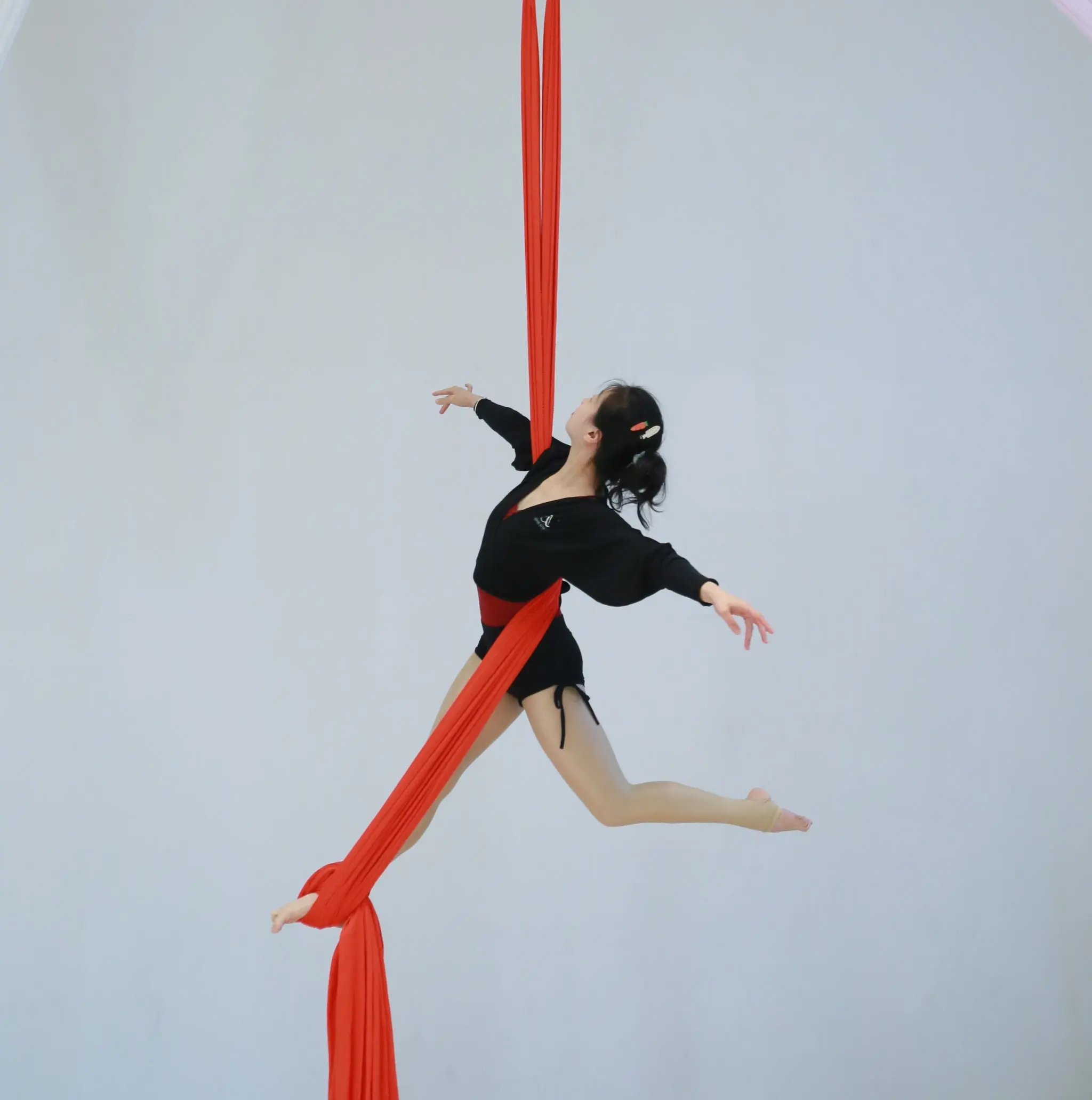 18 Meters Aerial Yoga Silk Yoga Hammock Fabric Durable Nylon Yoga Sling for Anti-Gravity Aerial Acrobatic,Circus Performances