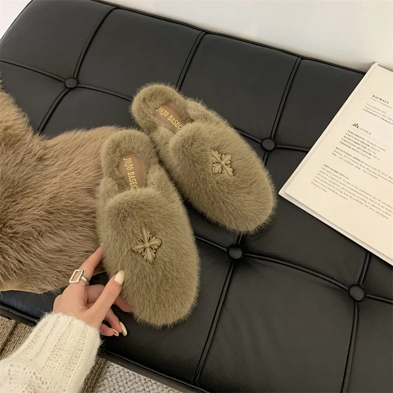 2024 Metal Buckle Sweet Mink Fur Bun Hair Half Slippers for Women Wearing Spring and Winter Plush One Foot Lazy Shoes