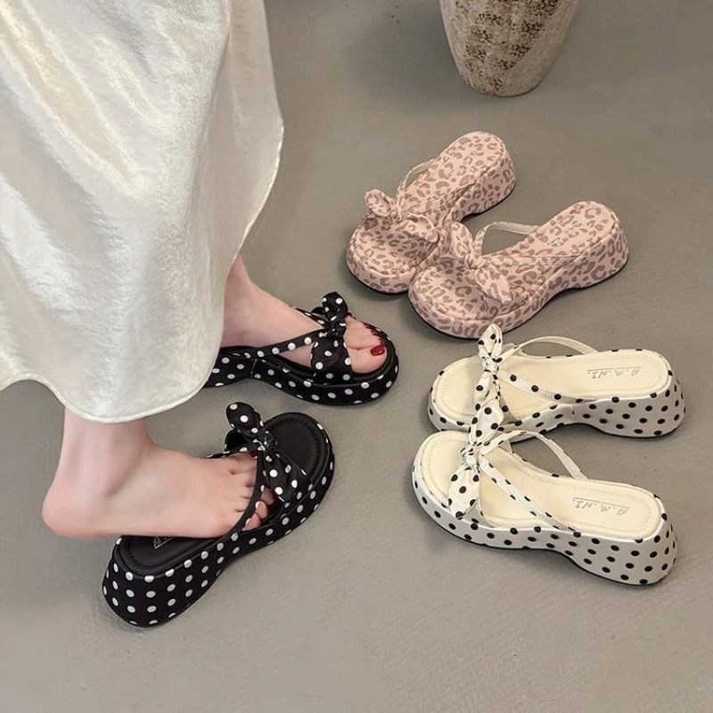 

2026 New Summer Women Polka Dot Slippers Open Toe Platform Thick Sole Shoes Casual Ladies Outdoor Evening Party Dress Slides