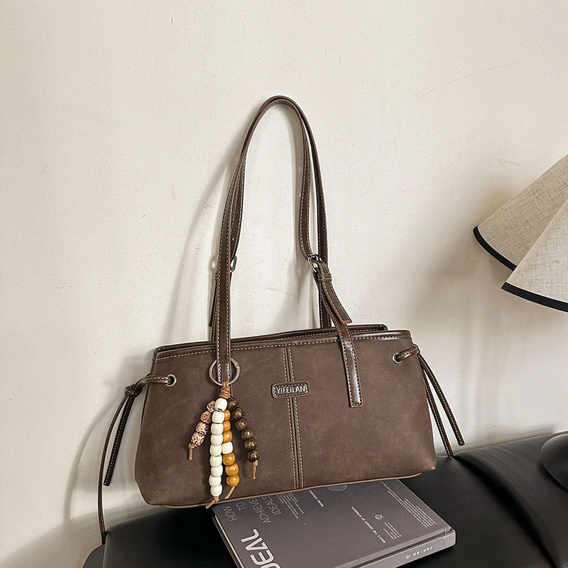 

Vintage Classic Leather Handbag With Minimalist Style Solid Color Large Capacity And Business Leisure