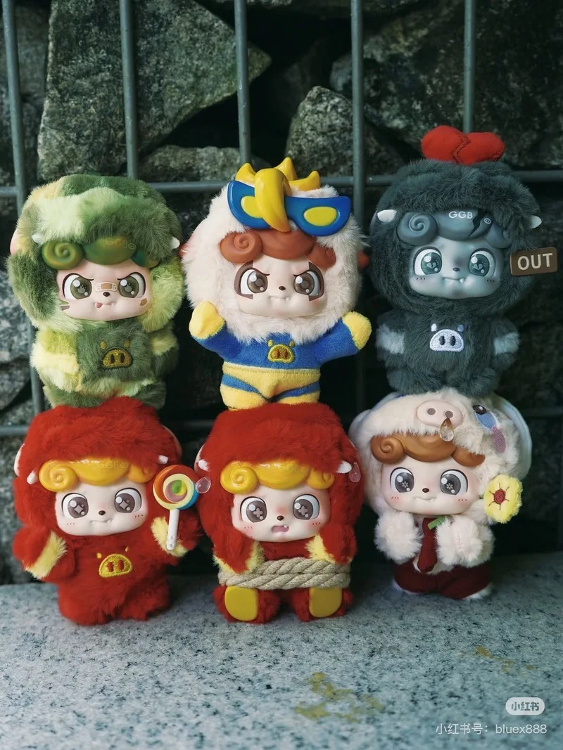 أصيلة Jotoys Q Bao × Gg Bond أفخم صندوق أعمى حقيبة لطيفة سحر المنقولة الشكل الديكور دمية تحصيل هدية هدية الهالوين