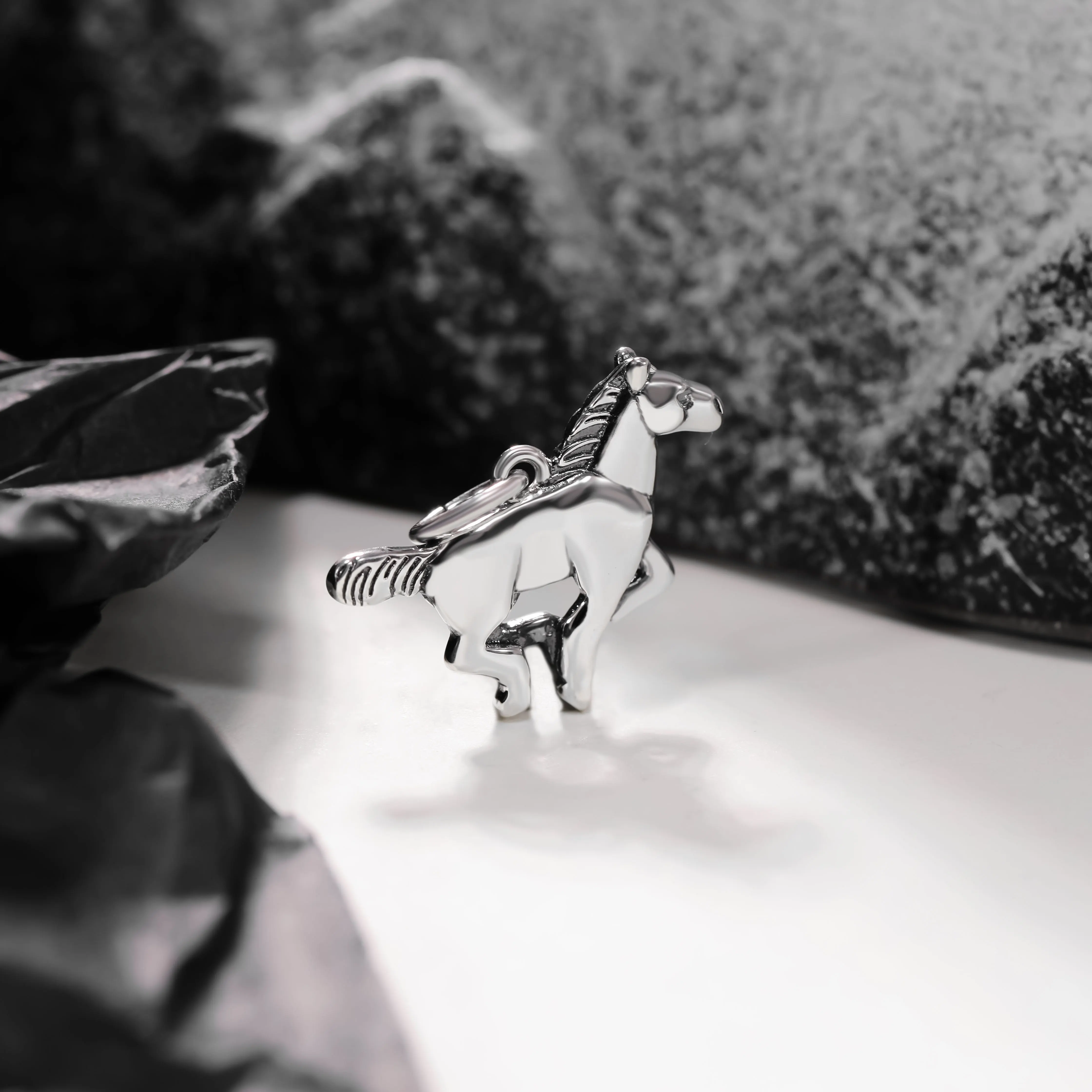 

DJ082 genuine 925 sterling silver keychain DIY silver jewelry Running horses pendant