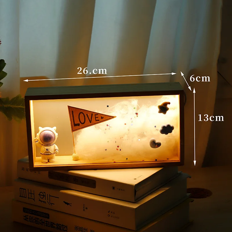 Bedside Night Light Box with USB Plug-in Models, Decorative Astronaut Light, Holiday Gift, Small Atmosphere