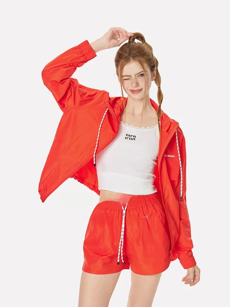 

Модный женский летний спортивный костюм с кепкой, пальто и шортами, защита от солнца, повседневный свободный крой, комплект из двух предметов