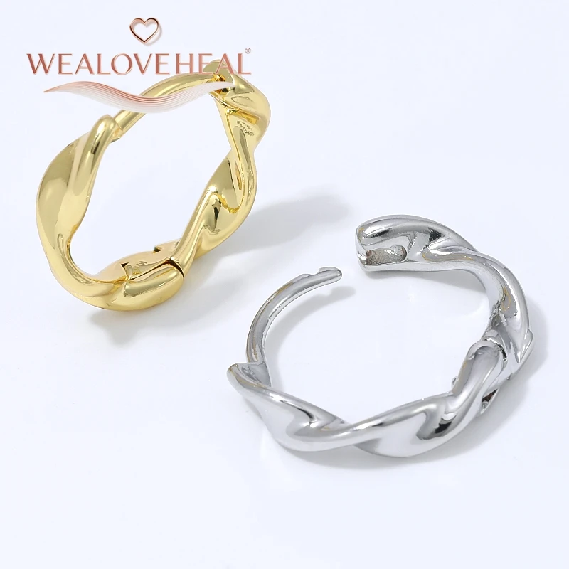 1 Paar 18K vergoldete Messing-Möbius-Twist-Huggie-Creolen für Damen, geometrische kleine Ohrringe für den Alltag, Party oder als Geschenk – Detail 18