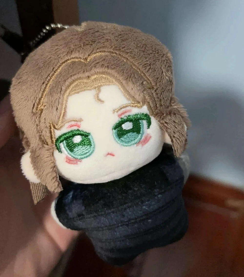 10cm Anime Winter Soldier Plüschpuppe James Barnes Plüschtier Niedlicher Rucksack-Anhänger Schlüsselanhänger Plüschspielzeug Geburtstagsgeschenke