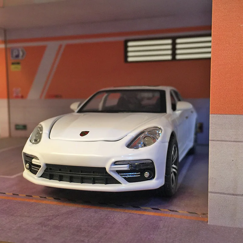 1:32 Simulación Porsche Panamera Puertas de modelo de coche de aleación y tapa de motor, maletero puede abrir detalles ricos, mano de obra fina