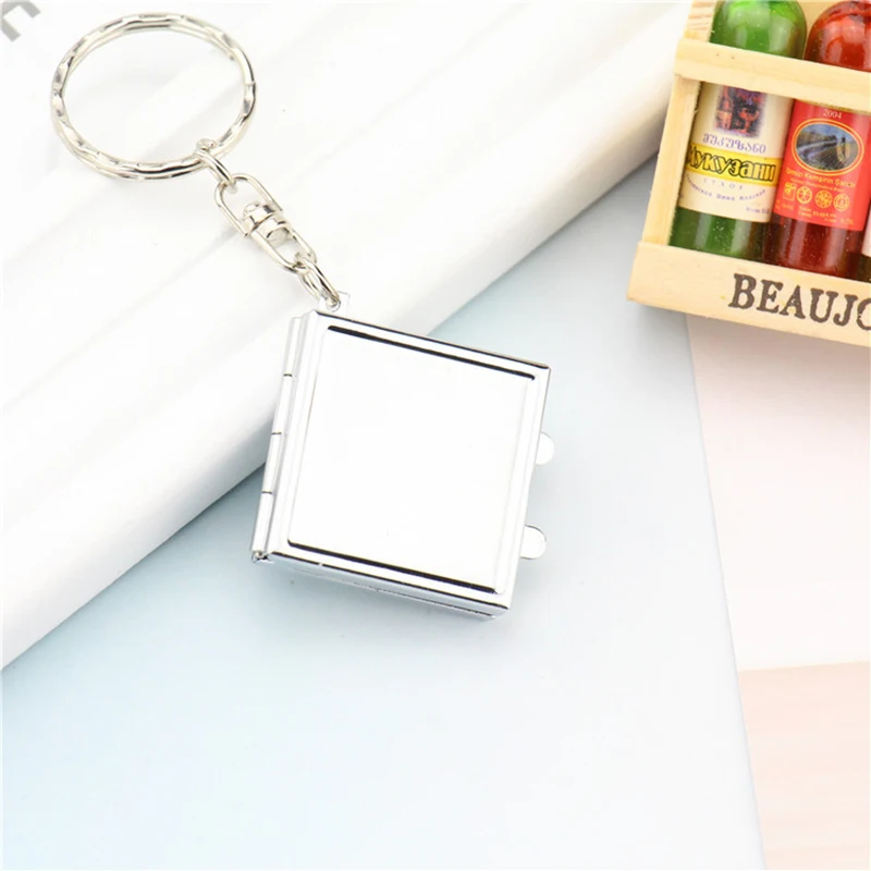 Mini Draagbare Make-Up Compacte Sleutelhanger Zakspiegel Rond Hart Ovaal Sqaure Vorm Dubbele Zijden Cosmetische Spiegel Metalen Sleutelhanger