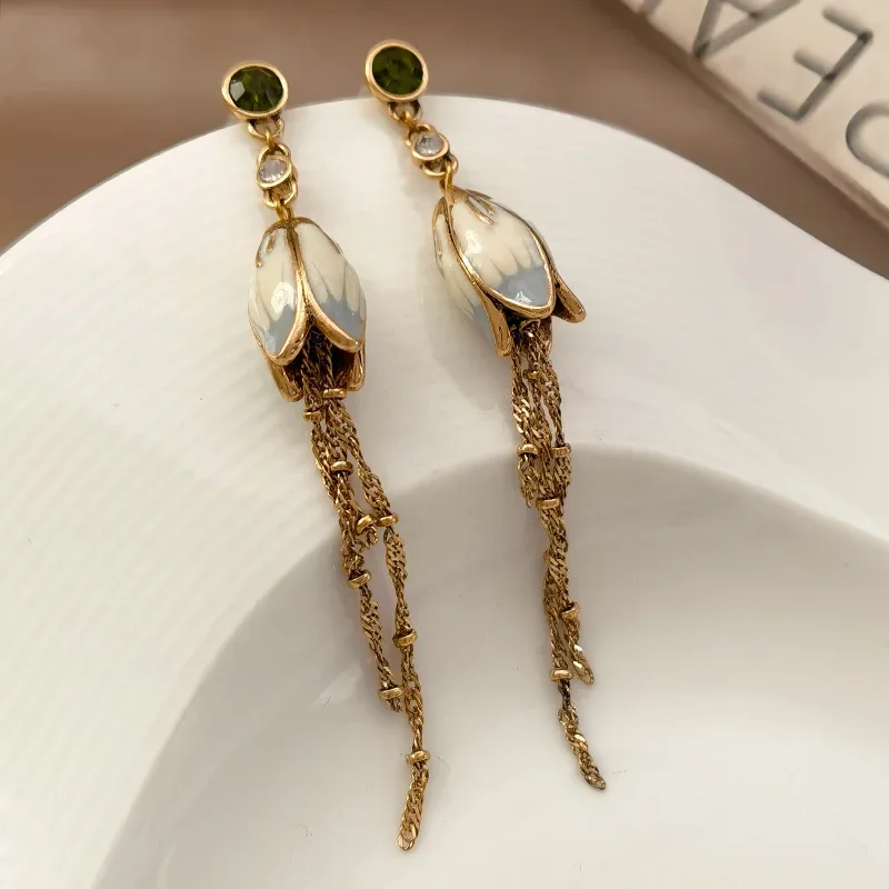 Thumbnail 4 - #32 Dangle Chain Earrings Comparison Guide