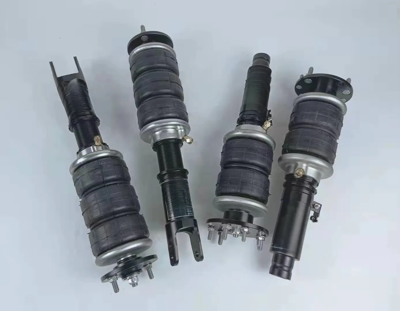 

Высококачественные и высокопроизводительные амортизаторы со стойками пневматической подвески подушки безопасности, подходящие для различных моделей автомобилей.