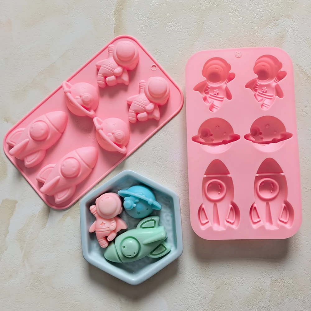 قطعة واحدة من قالب السيليكون على شكل رائد فضاء صاروخي إبداعي، مثالي للكعك والحلويات والجيلي والشوكولاتة وأدوات الخبز وما إلى ذلك