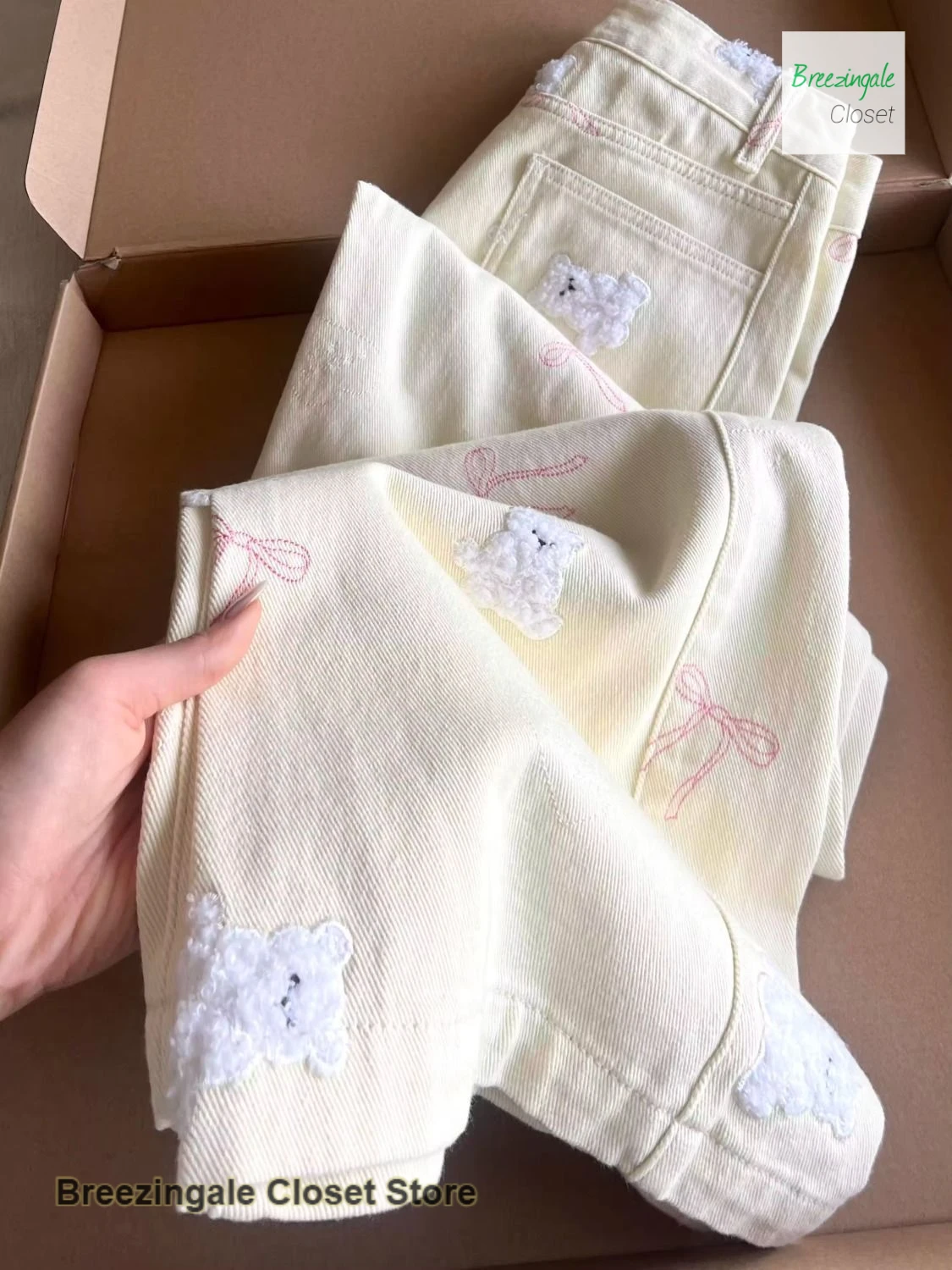 

American retro bear embroidered wide-leg jeans women's spring and autumn fashion design Joker slim casual wide-leg pants.