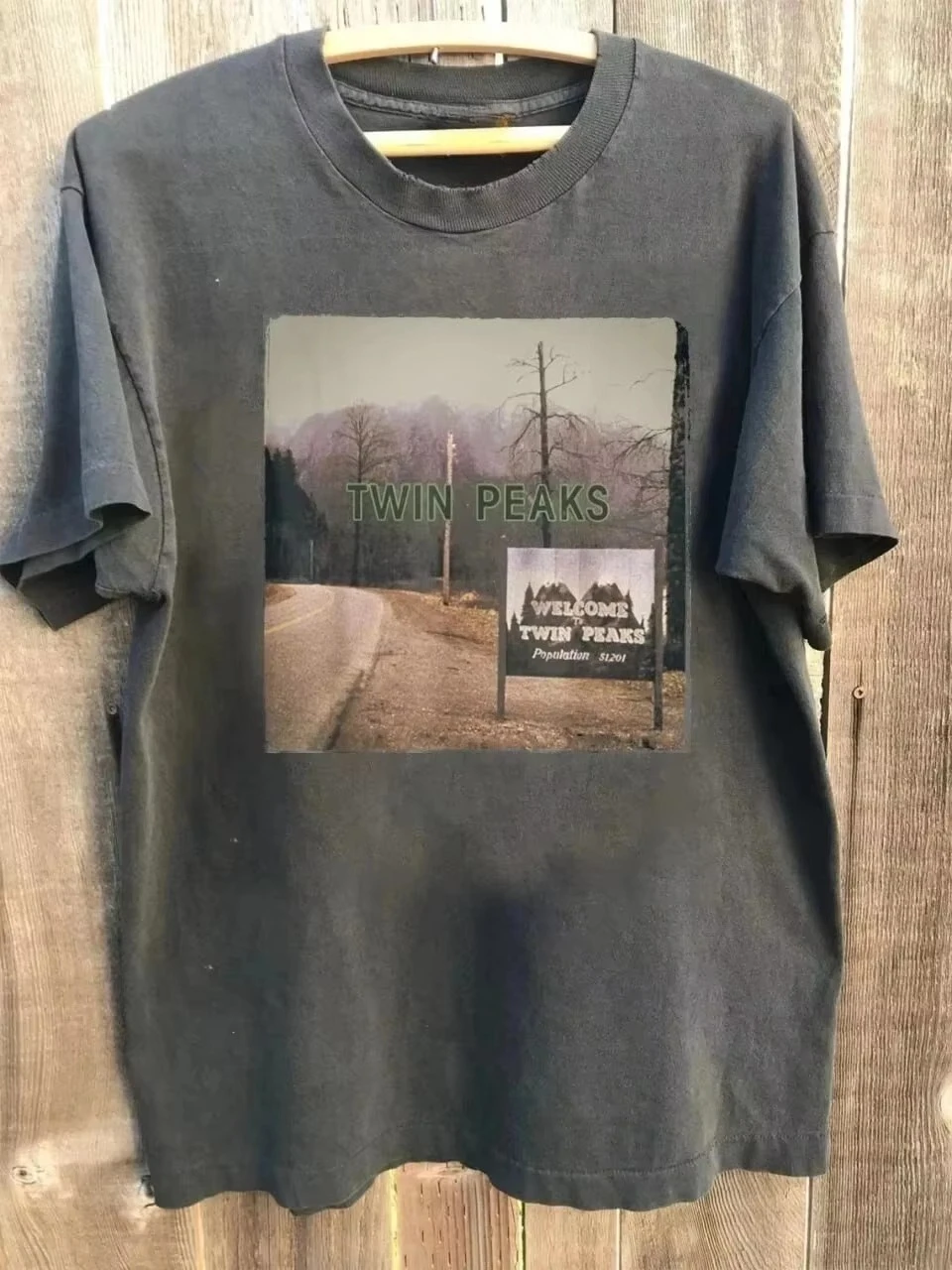 Vintage Misty Mountain Highway Roadside Sign Landscape Graphic Tee Cotton Mens Womens T-Shirt Summer Streetwear