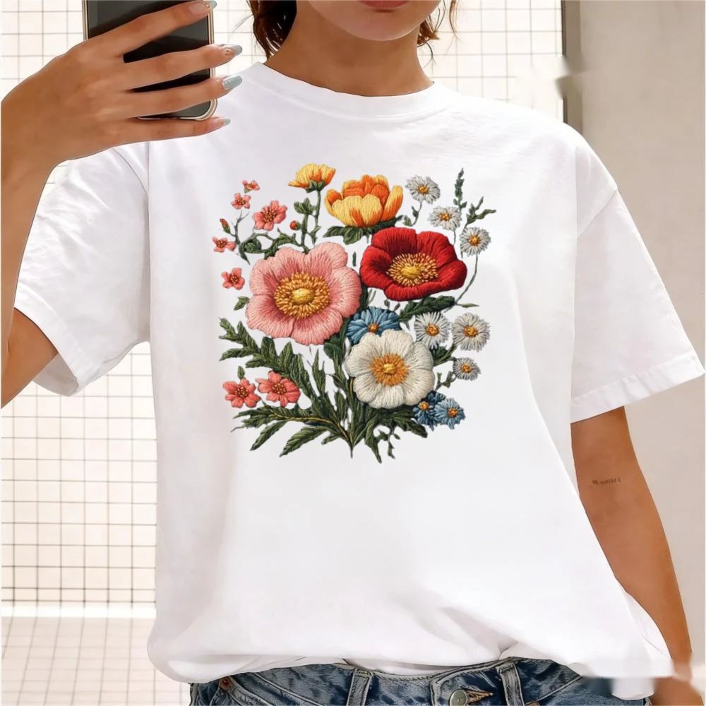 Retro Botanical Floral Graphic Tee Vintage-Style Embroidered Wildflower Bouquet Print Casual T-Shirt Women Fashion Cotton Tops