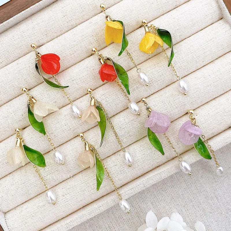 

Unique Design Natural Flower Earrings Handmaking Epoxy Resin Flower Earrings Creative Hydrangeas Pressed Flowers Jewelry Wholesa