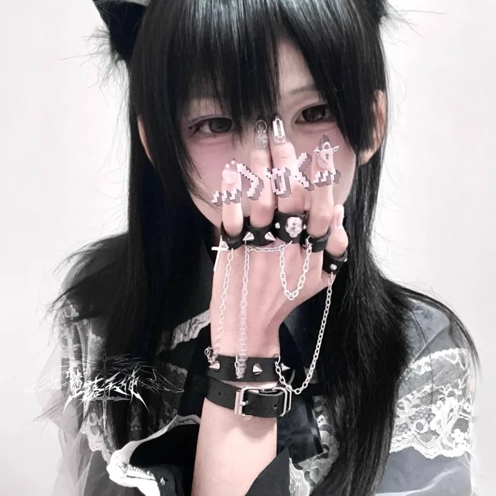 Original Subculture Dark Fingers Back of Hand Chain Metal Rivets Punk Skull Bracelet Suitable for Girls Rings  Arm Cuff