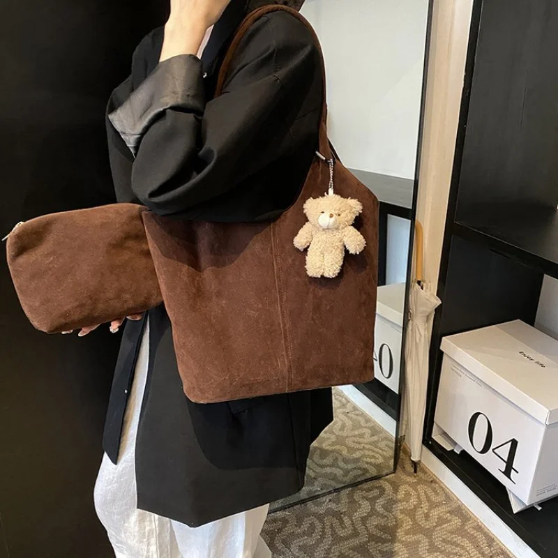 حقيبة يد كلاسيكية مصممة للنساء من الجلد الطبيعي حقيبة كتف كروس أنيقة للسيدات