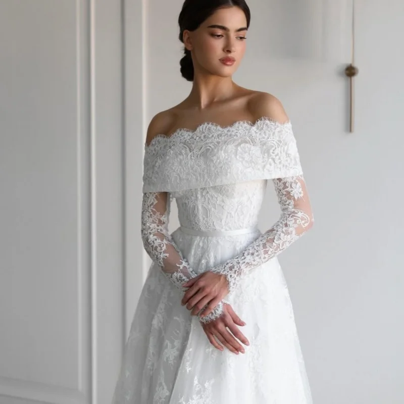 

Белые свадебные платья с блестящими кружевными аппликациями, с открытыми плечами, с декоративными элементами, юбка А-силуэта, свадебные платья на заказ