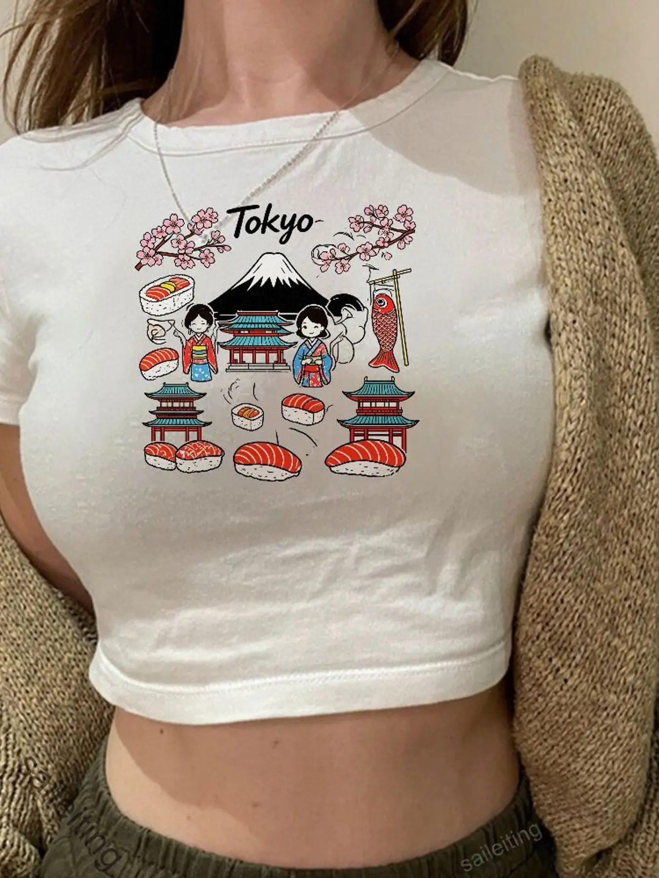 Camiseta corta negra para mujer, camiseta con estampado gráfico de la cultura pop japonesa, Tokyo Mount Fuji Cherry Blossom Sushi Kimono Koinobori