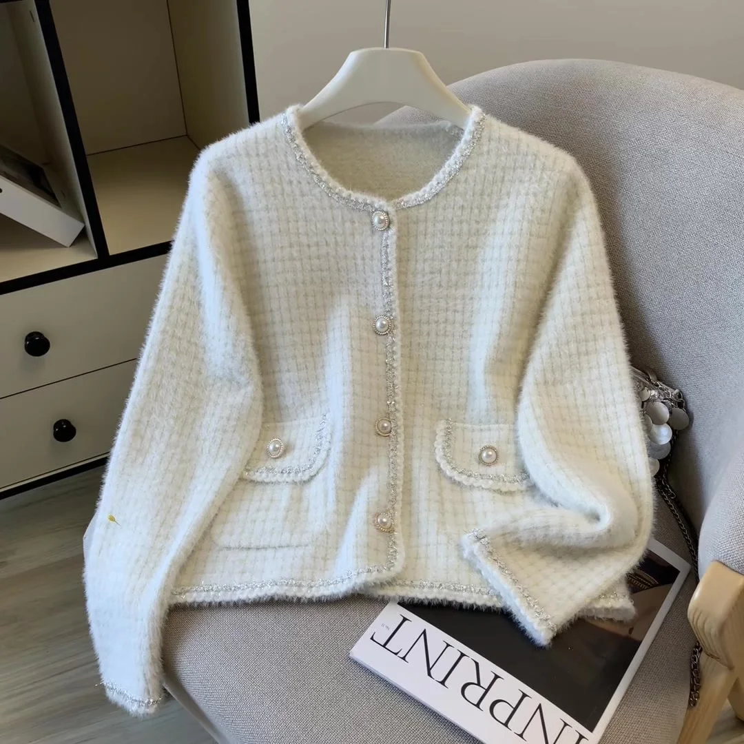 

ALPHALMODA 2025, новинка, имитация норки, вязаная куртка, для женщин, повязка на краю, жемчужные пуговицы, элегантные дамы, свободный топ