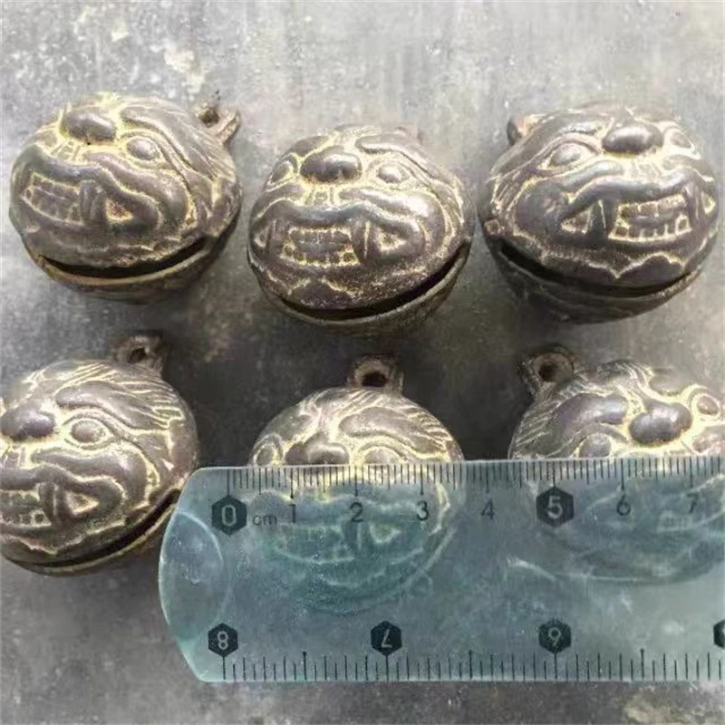 Qing dynasty tiger head copper bell / horse bell、アンティークコレクション、1個