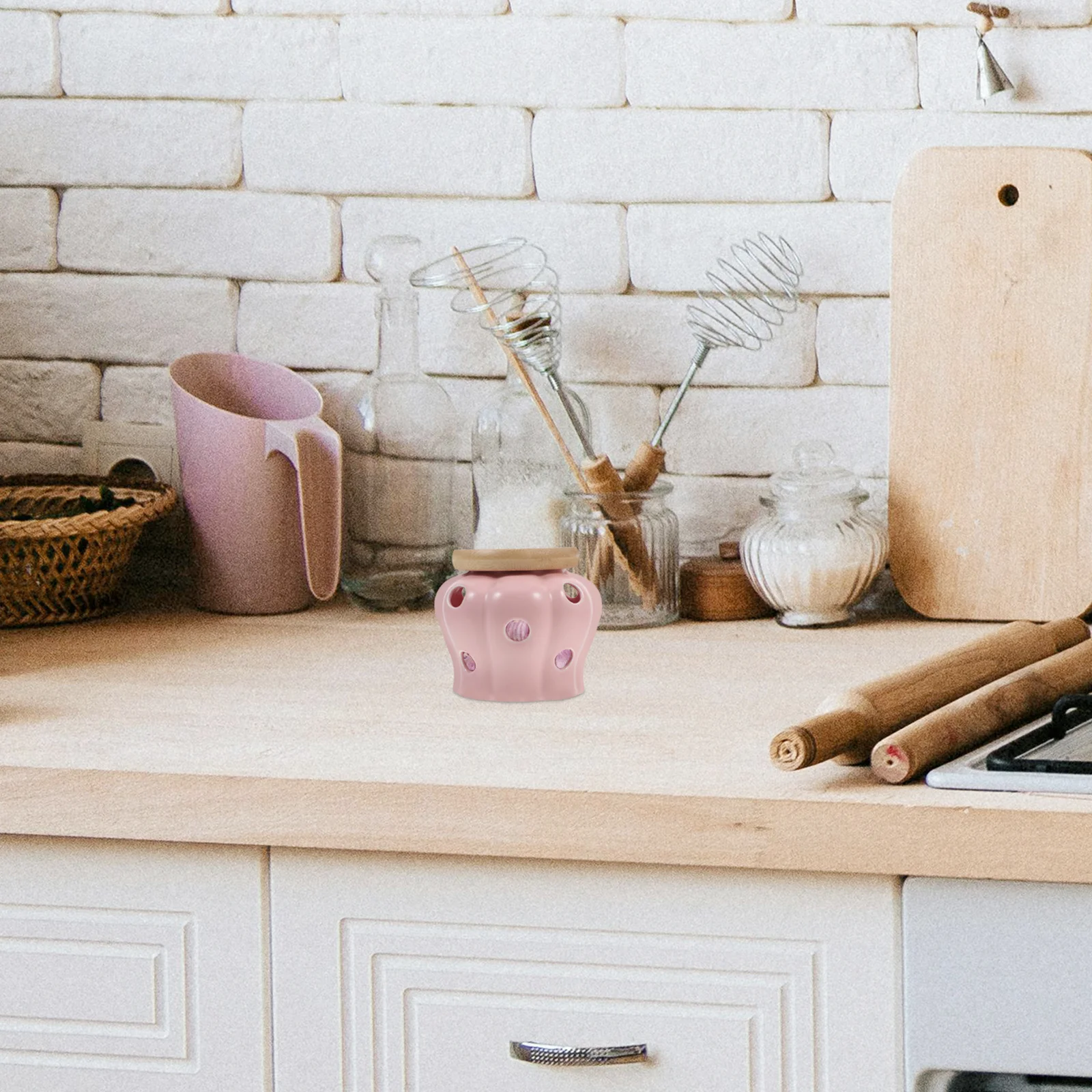 

Ceramic Garlic Storage Jar Ventilated Large Capacity Kitchen Countertop Ginger Onion Keeper Lidded Storage Container
