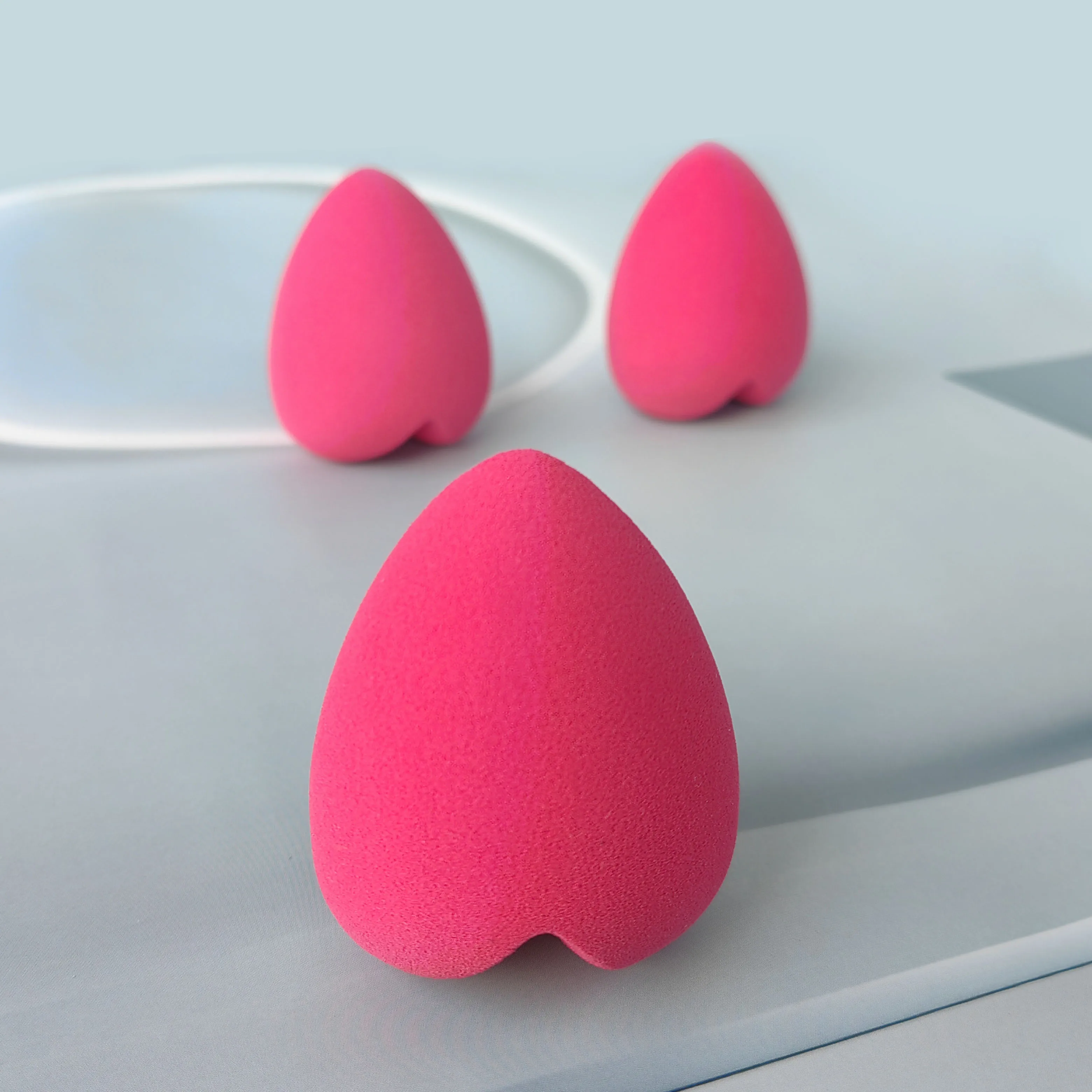 20 Pack Cute Heart Shape Beauty Sponges , Non-Absorbent Makeup Blender for Foundation, Soft Cosmetic Puff Gift Set